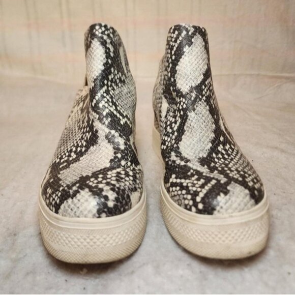 High Top Slip On Womens    Faux Leather Snakeskin Ankle Boots - Picture 2 of 8